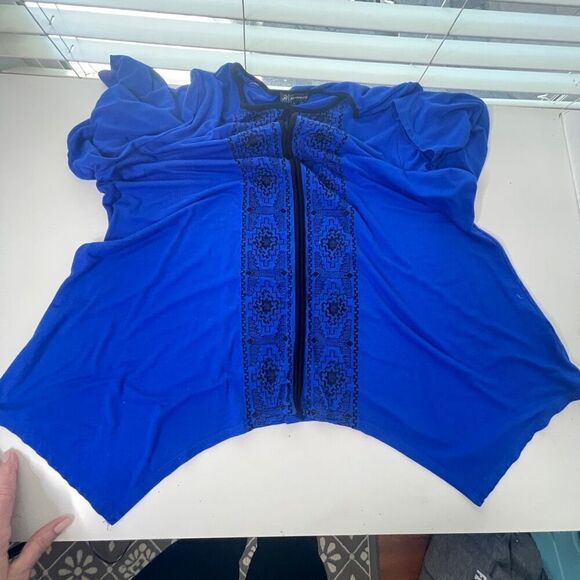 Adrianna‎ Papell  Royal Blue Swing Top with Contrast Embroidery - Picture 5 of 10